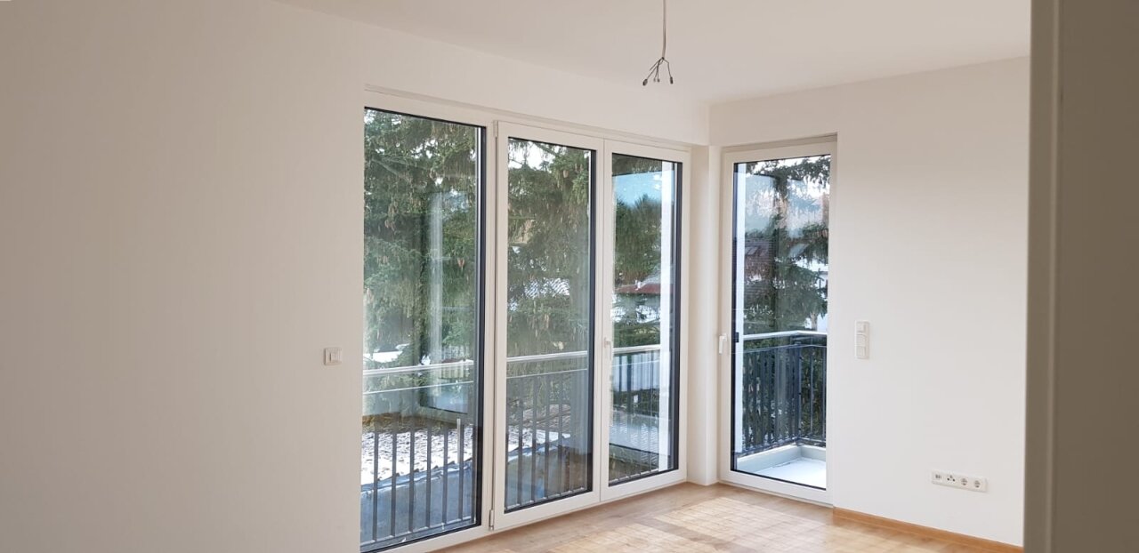 Luxuriöse 3-Zimmer-Wohnung in exklusivem 4-Parteienhaus – ruhige, grüne 1A-Lage!